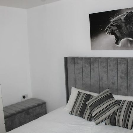Lovely Modern Apartment Close To Town Centre Lexden Luaran gambar