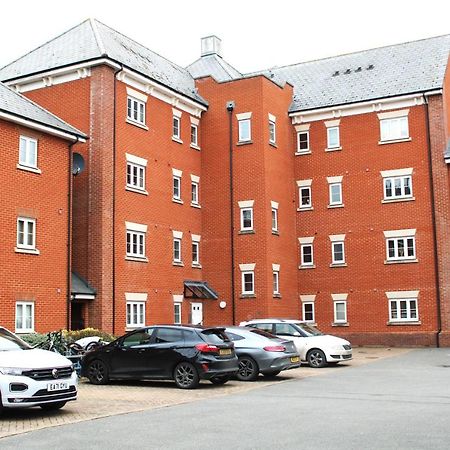 Lovely Modern Apartment Close To Town Centre Lexden Luaran gambar