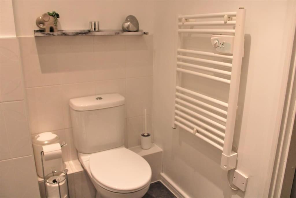 Lovely Modern Apartment Close To Town Centre Lexden Luaran gambar