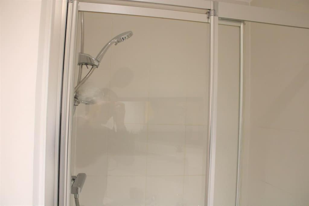 Lovely Modern Apartment Close To Town Centre Lexden Luaran gambar