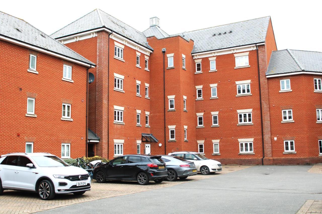 Lovely Modern Apartment Close To Town Centre Lexden Luaran gambar